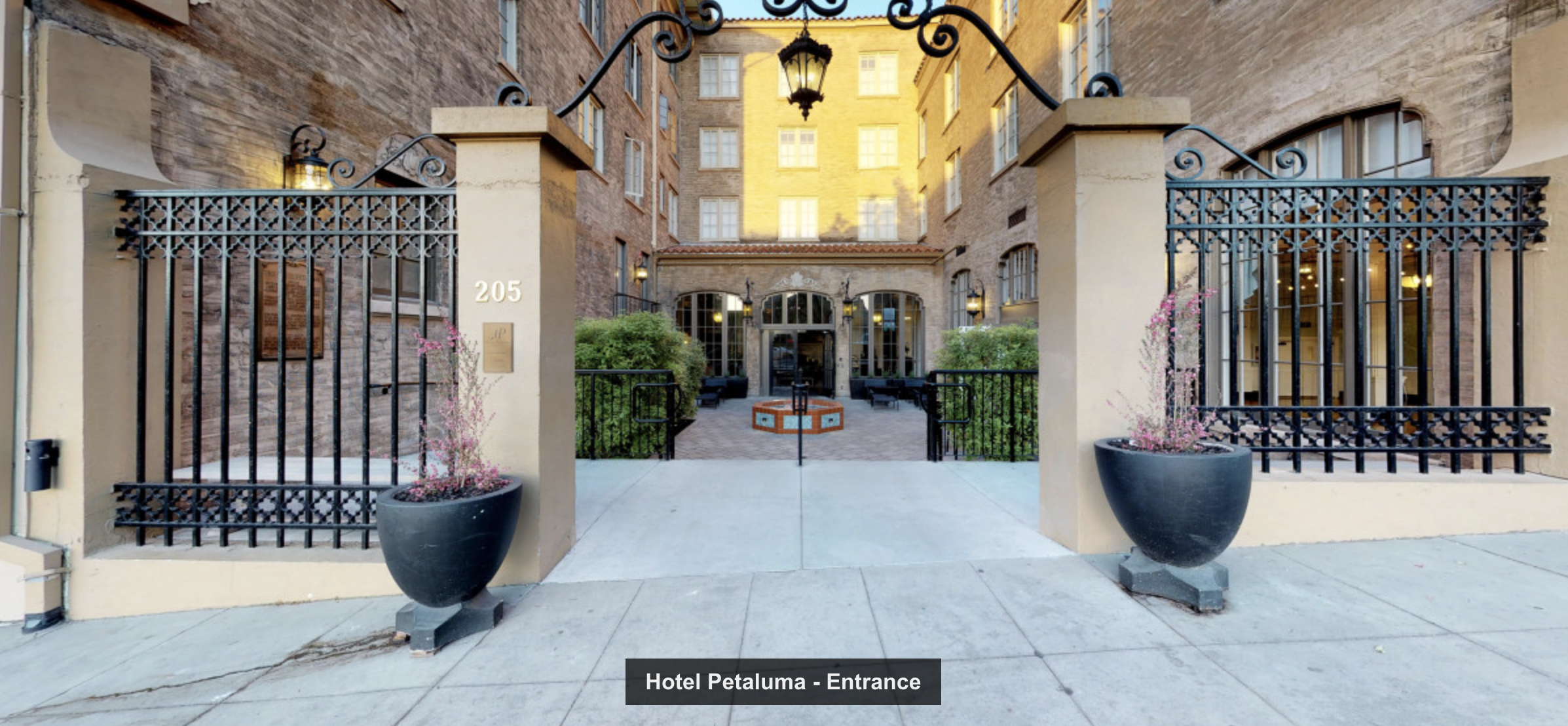 Hotel Petaluma Entrance